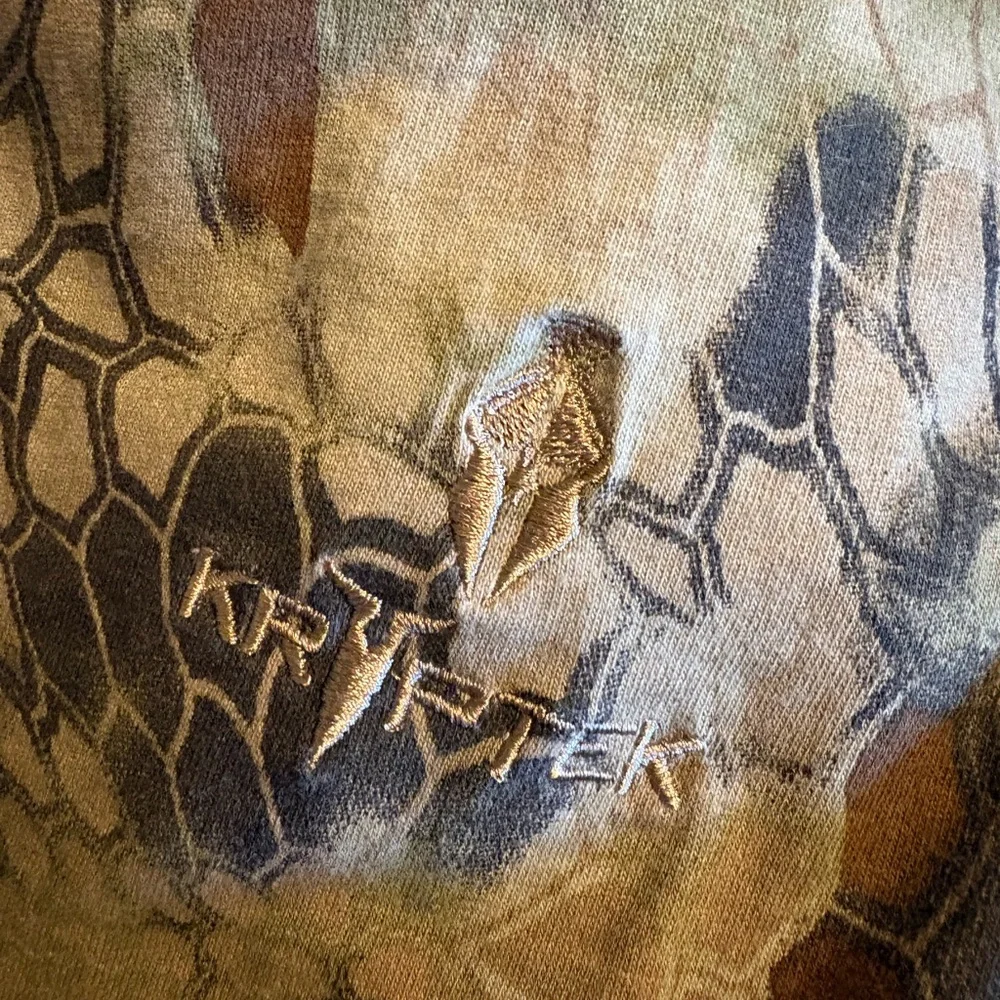 Kryptek Camo Long Sleeve Performance Shirt Size XL Hunting (0961) - Picture 4 of 7